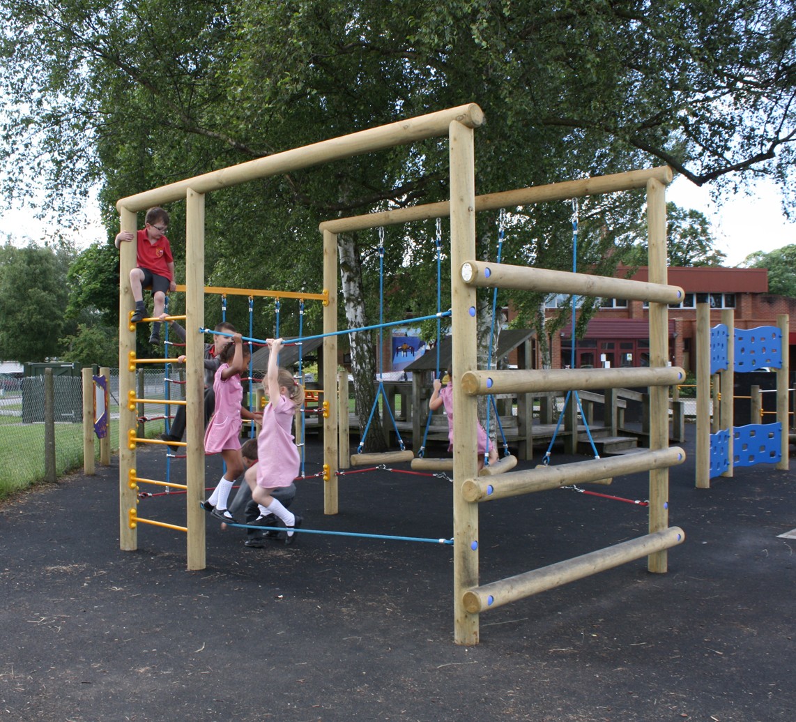 How to choose a climbing frame for your school