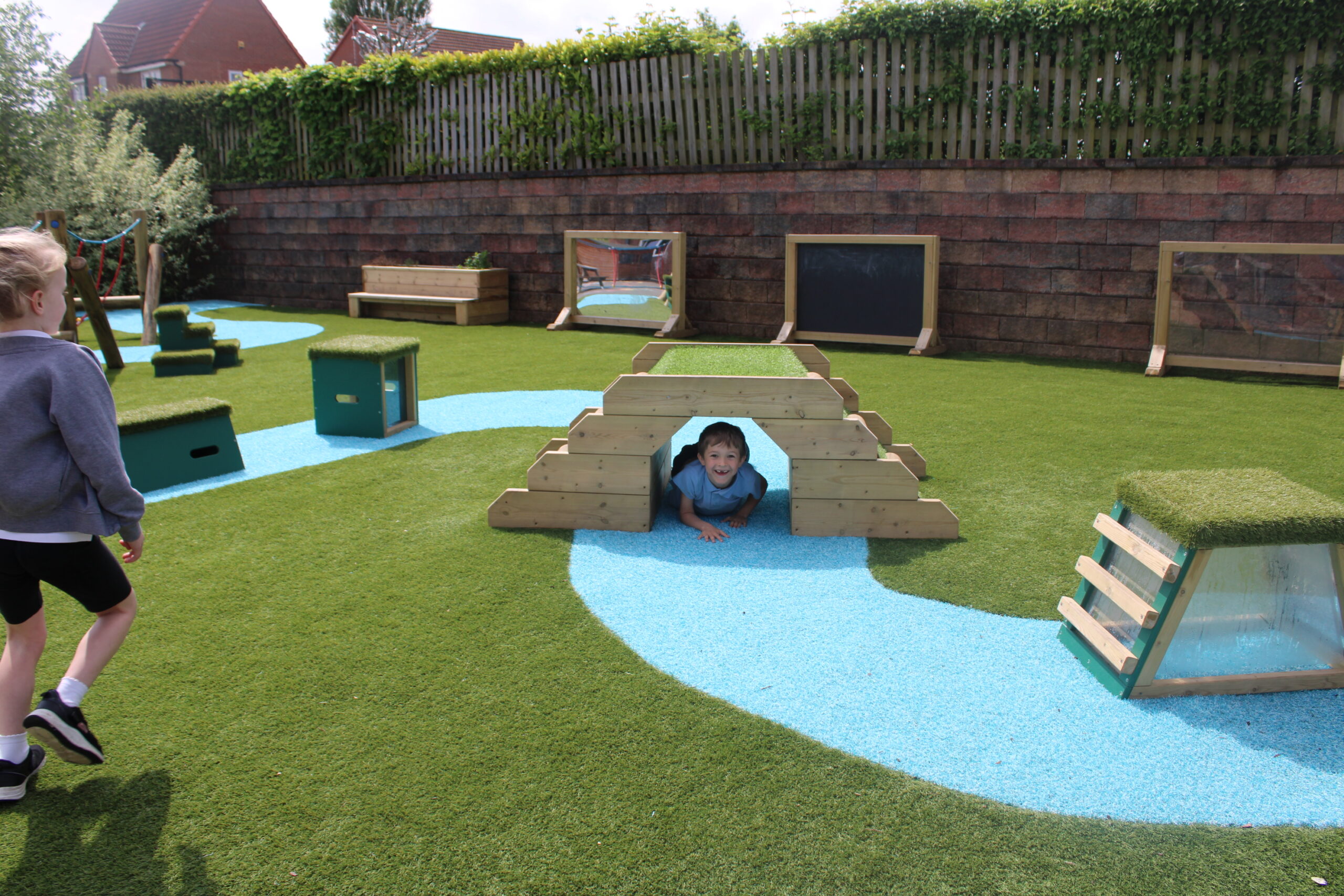 EYFS Tunnel Mound - Beardall Fields