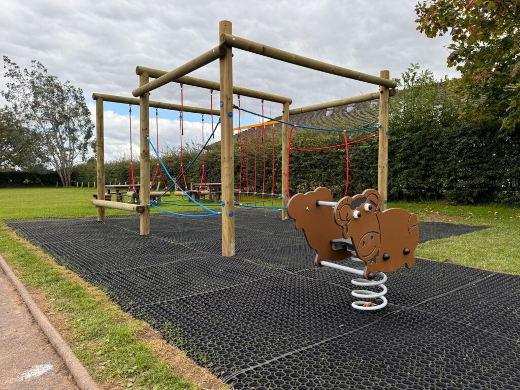 Kepler space frame with goat rocker